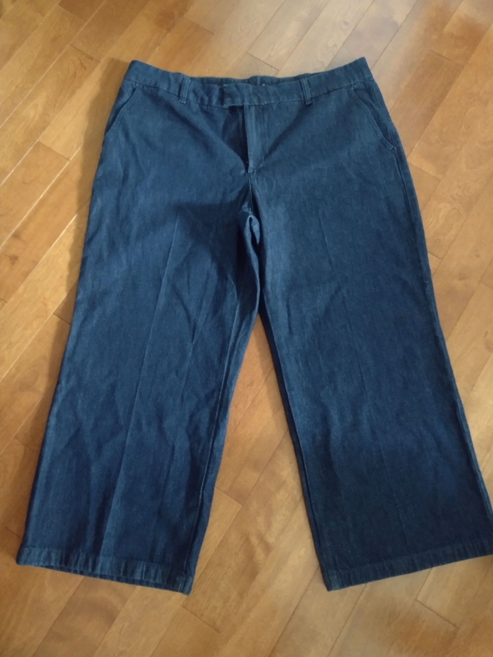 Reitmans Petite Dark Denim Wide Leg Jeans - Picture 8 of 9
